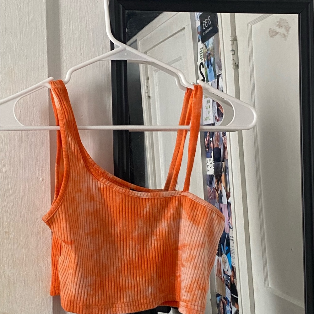 Cute tank top orange and white tie-dye